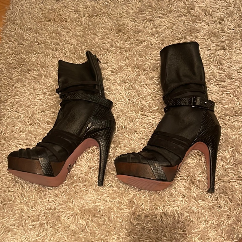 New Herve Leger boots, size 38